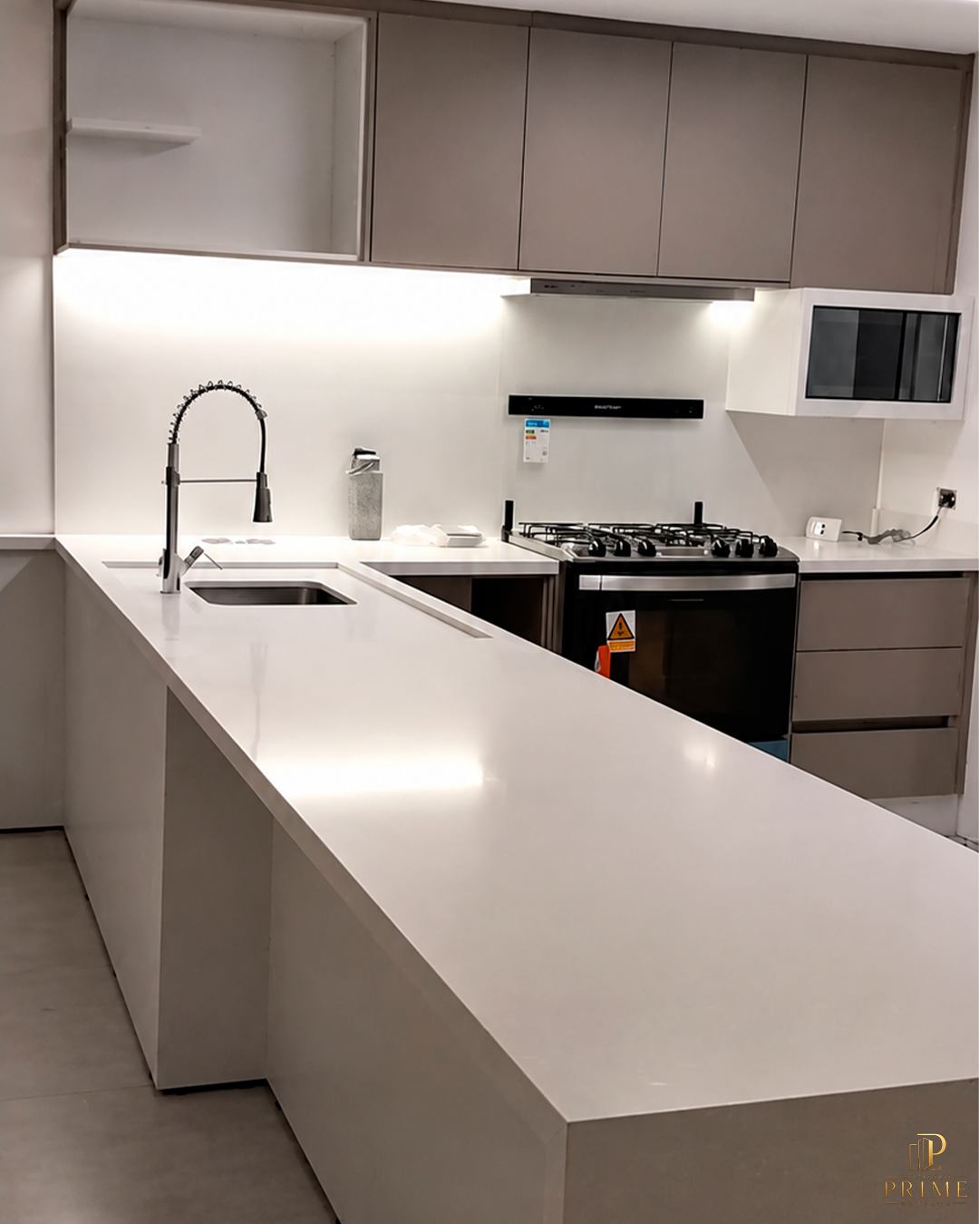 Cozinha gourmet planejada pela Prime Estilos